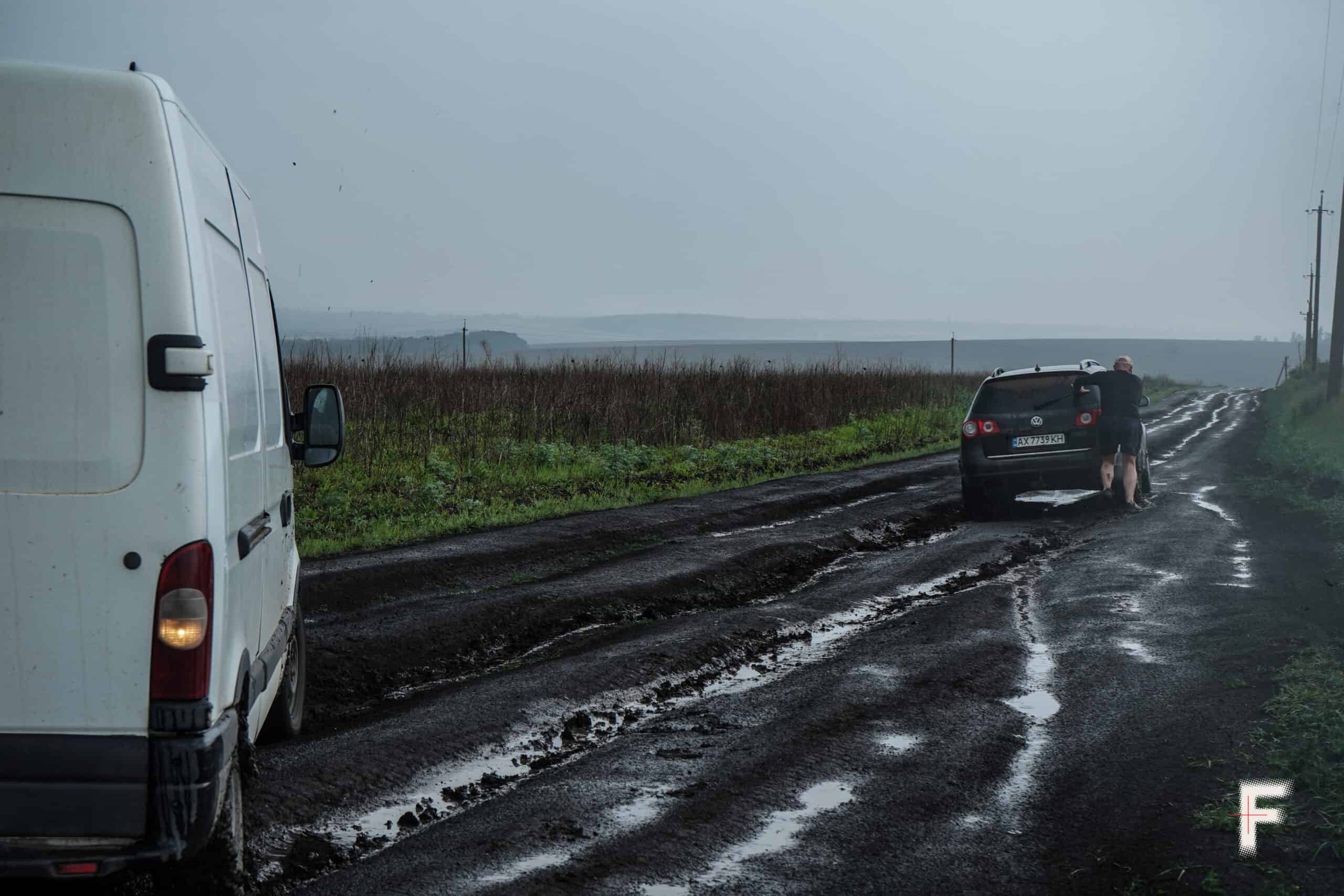 За кілометр від фронту: деокуповані села Харківщини живуть під прицілом ворожої артилерії