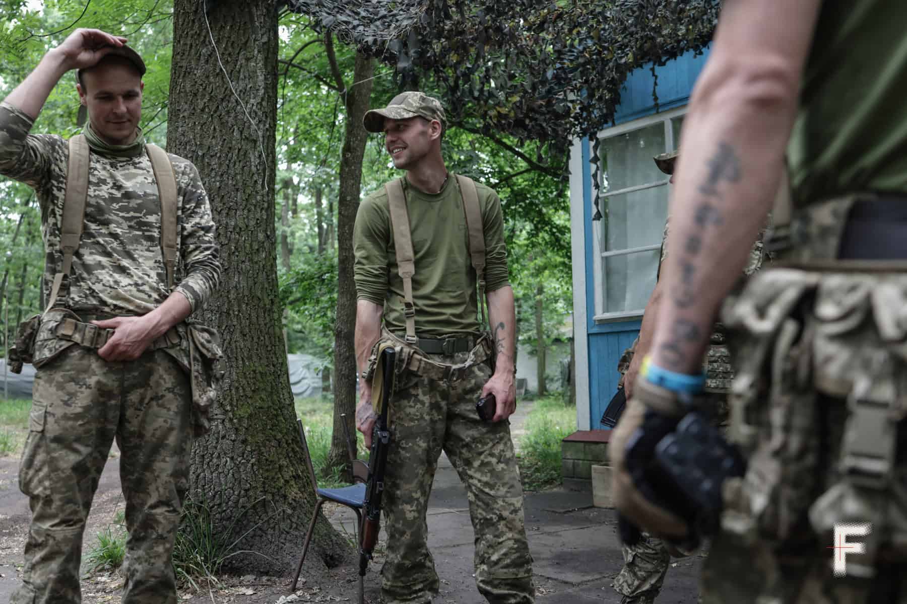 «Infamous». Why do former prisoners join Ukrainian forces?