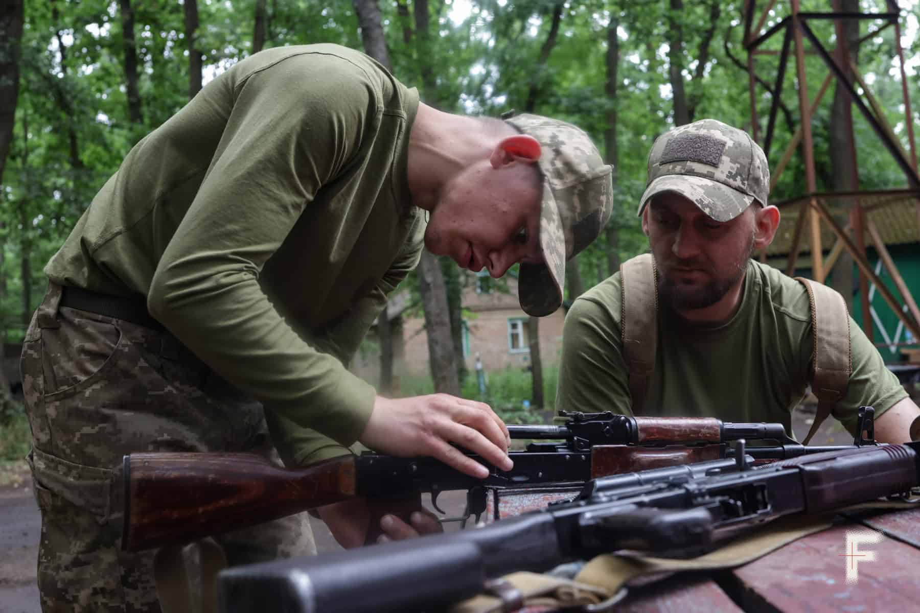 «Infamous». Why do former prisoners join Ukrainian forces?