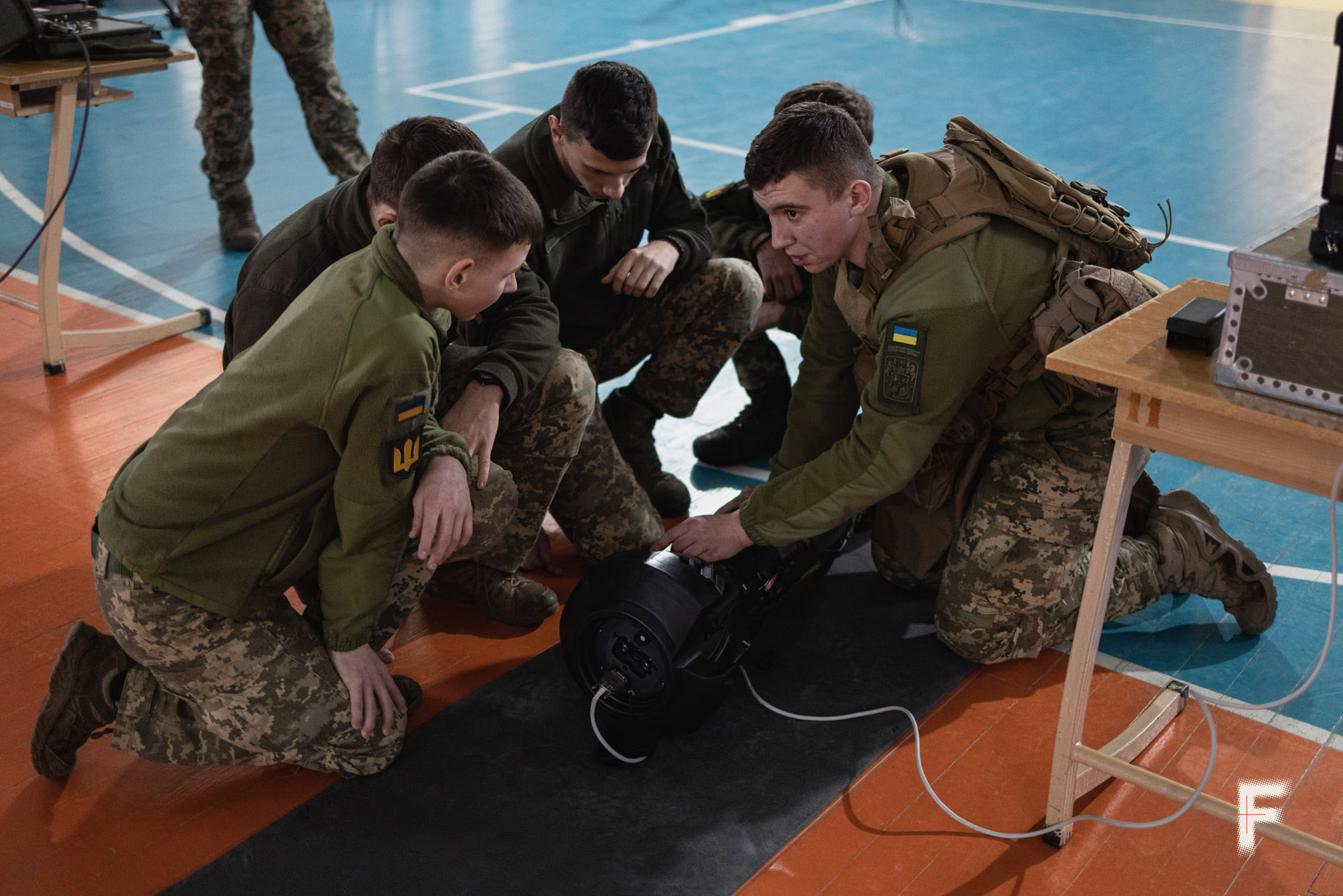 Ліцеїсти Львівського ліцею випробовують імітатор NLAW