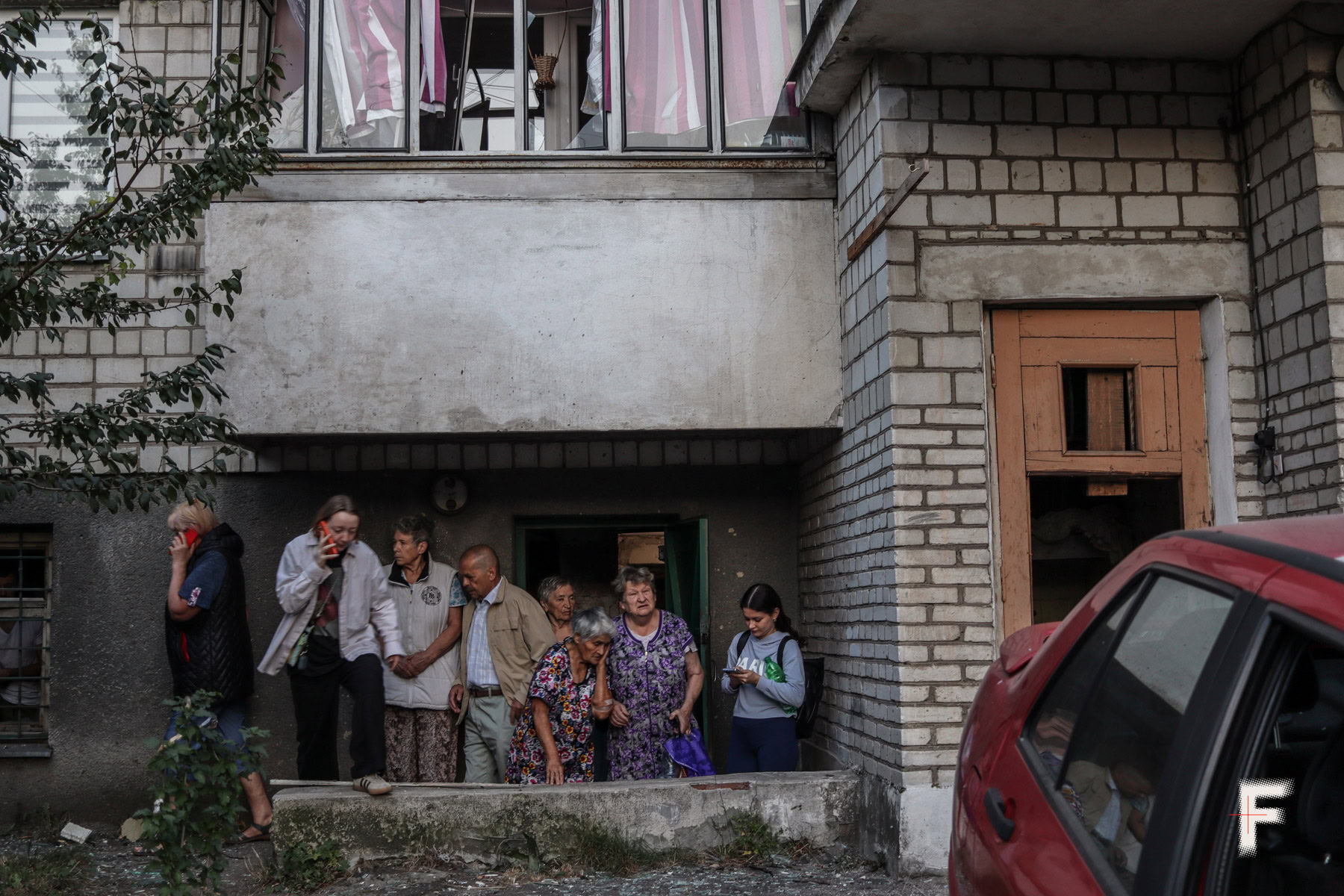 Львів’яни ховаються у підвалі від загрози повторного удару