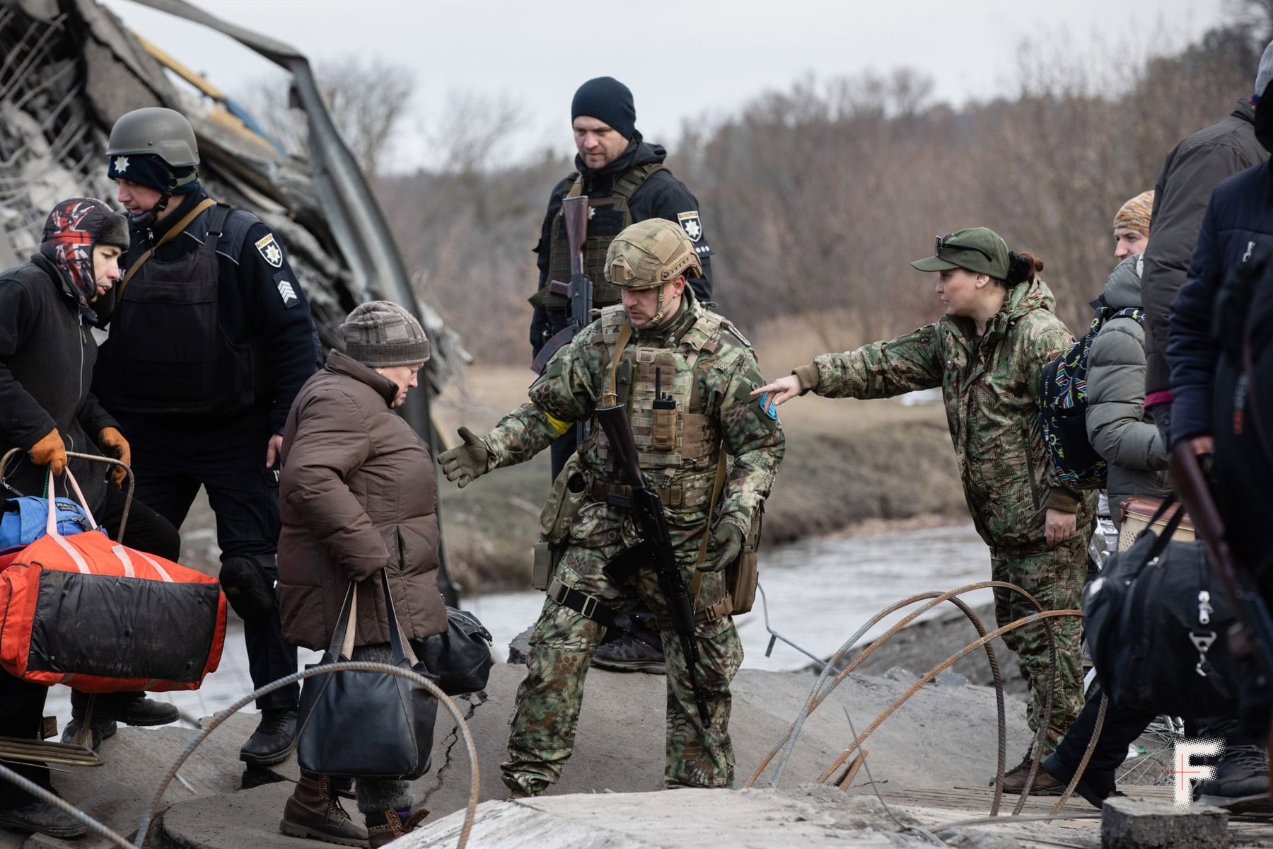 Парамедикиня-доброволиця Ольга, позивний «Кроха», під час евакуації цивільного населення